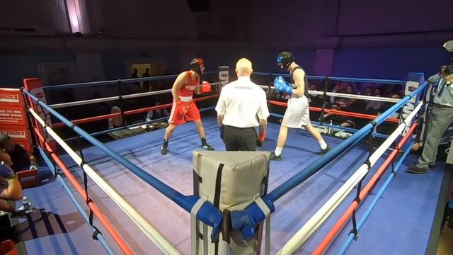 Ultra White Collar Boxing BEDFORD Daniel Borkowski VS Gilbert смотреть онлайн