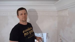 Монтаж стеновых полиуретановых молдингов