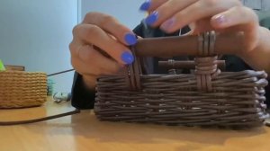 Как прикрепить на одинаковой высоте деревянные ручки для корзинки из бумажных трубочек