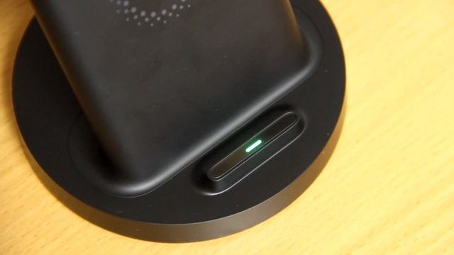 Xiaomi vertical wireless charger 20w обзор / Беспроводная зарядка сяоми смотреть онлайн