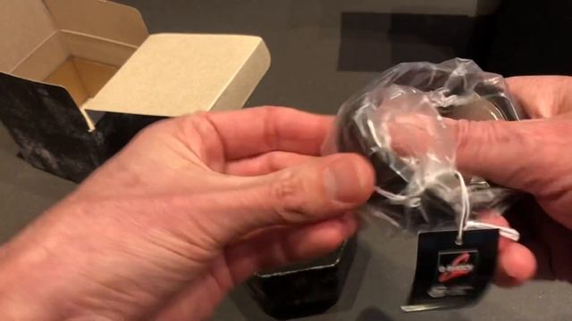 Fake vs Real Casio G-SHOCK GA 2100 “CasiOak” unboxing смотреть онлайн