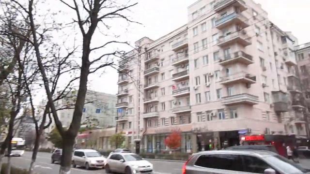Ростов-на-Дону. Большая Садовая. 19 ноября 2023 года. Ветрено и холодно. смотреть онлайн