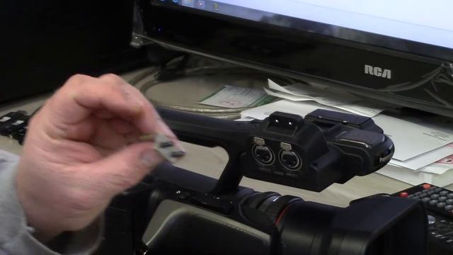Panasonic AC 90 Mic Adaptor смотреть онлайн