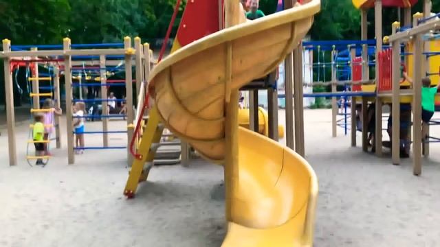Тамагочи игрушка легенда из лихих 90-х годов, обновлённая игра из прошлого. Получили посылку, обзор смотреть онлайн