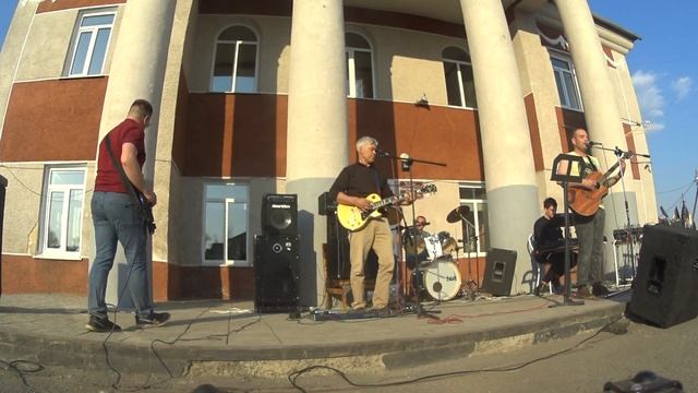 ВиА"Петрович" п.Комсомольский Летний вечер Стас Намин гр.Цветы ( кавер ) ( cover ) смотреть онлайн