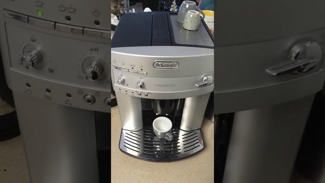 Delounghi Magnifica EAM-3200.S Single Espresso смотреть онлайн