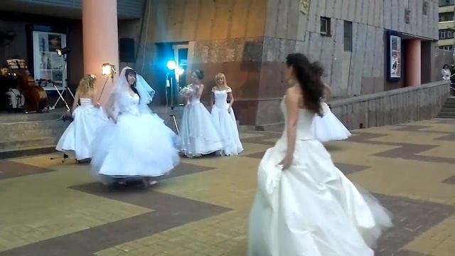 Дефиле невест смотреть онлайн