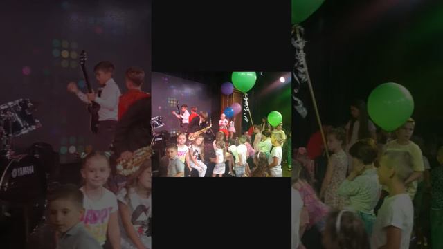 А вы знаете ,что я снималась в клипе ? 🤗 Нееет ?? 😵  Тогда скорее смотреть видео 🤗