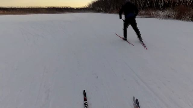 По озеру на лыжах \ on the lake on the cross-country skiing смотреть онлайн