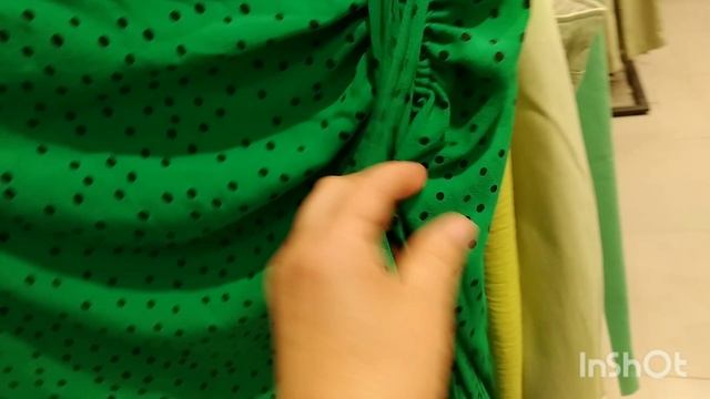 Новая яркая летняя одежда в магазине ZOLLA, платья, сарафаны, юбки, шорты, футболки, блузки, тренды. смотреть онлайн