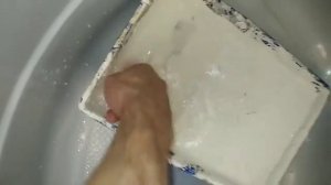 Как отмыть валик от  засохшей водоэмульсионной краски