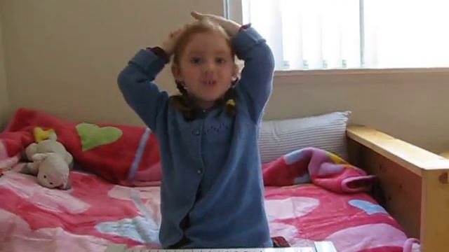 Песенка "Ходит зайка по саду" смотреть онлайн