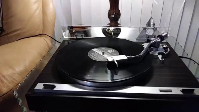 Yamaha yp-b2 turntable. Horiatis76.com смотреть онлайн