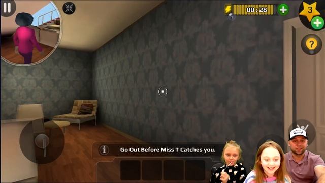 Пранки над Злой Училкой Мисс Ти в игре Scary Teacher смотреть онлайн