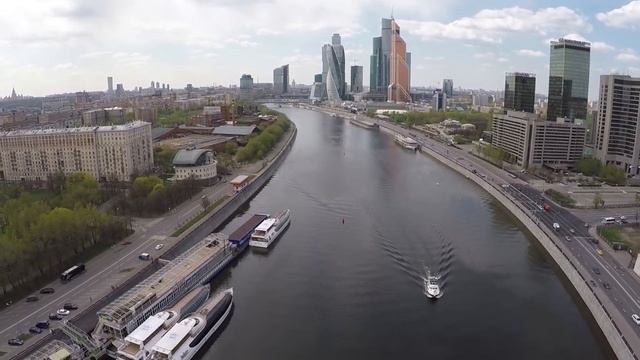 Москва - Сочи по воде (эпизод 1: Москва, кремль) смотреть онлайн