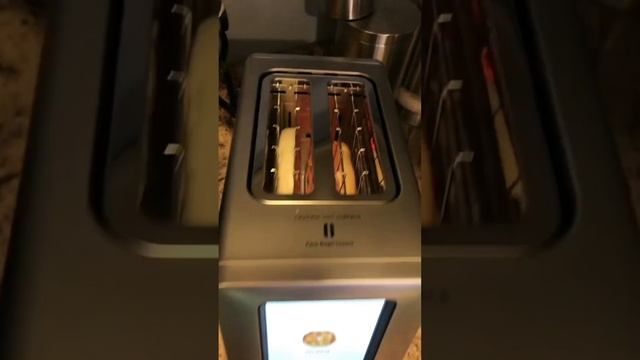 La mejor tostadora de pan del mundo - Revolution R270 toaster смотреть онлайн