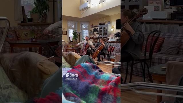 В Первом московском хосписе снова музыканты! смотреть онлайн