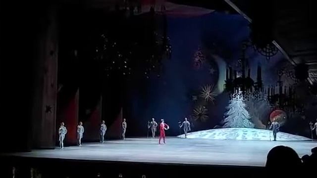 nutcracker, Denis Zakharov, bolshoi theatre, variation. Денис Захаров , вариация Принца «Щелкунчик» смотреть онлайн
