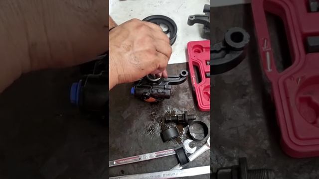 Como cambiar polea de power steering смотреть онлайн