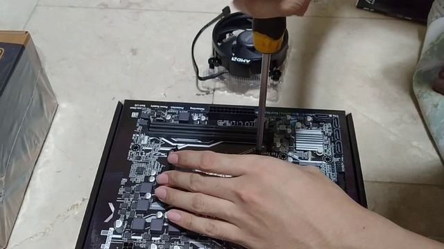 AMD Ryzen 3 3200G + ASUS Prime A320M-K = My Less Than 20K Php Budget PC Build (No Graphics Card) смотреть онлайн