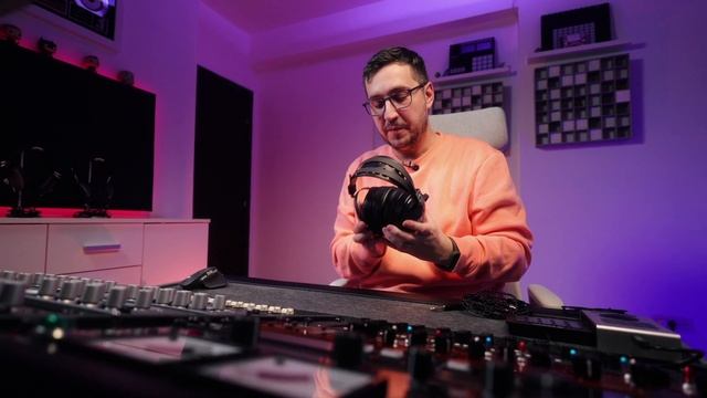 I Never Mix and Master on Headphones ... смотреть онлайн