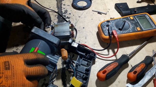 Перфоратор Powertec Бочка РЕМОНТ - копать нужно глубоко смотреть онлайн