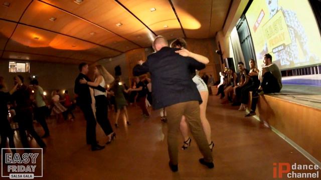 Artyom Kazakovtsev & Yana Velichkovskaya || Easy Friday Salsa Gala смотреть онлайн