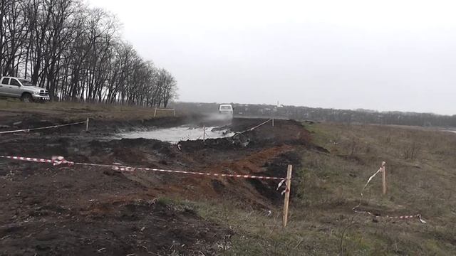 Нива и лужа.m2ts смотреть онлайн