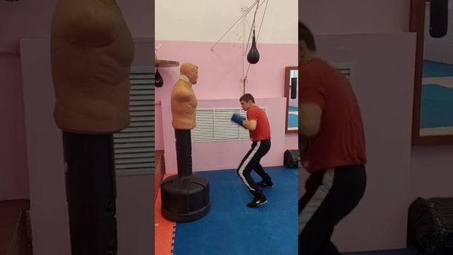 Как боксировать с высокими соперниками смотреть онлайн