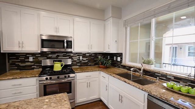 Lavanya Duvvi presents 38944 Primula Ter, Newark смотреть онлайн