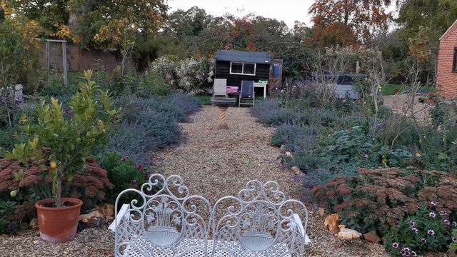 English Garden Tour Smoke Bush Nerines Cat Mints смотреть онлайн