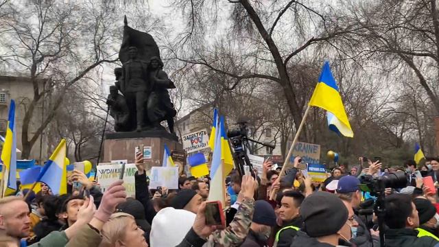 Обійми меня. Казахстан. Алматы 06.03.2022 смотреть онлайн