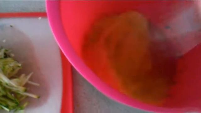 Омлет с кабачком смотреть онлайн