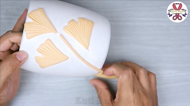 Plastic bottle flower vase making - Cement pottery making || प्लास्टिक की बोतल फूल फूलदान बना रही ह смотреть онлайн