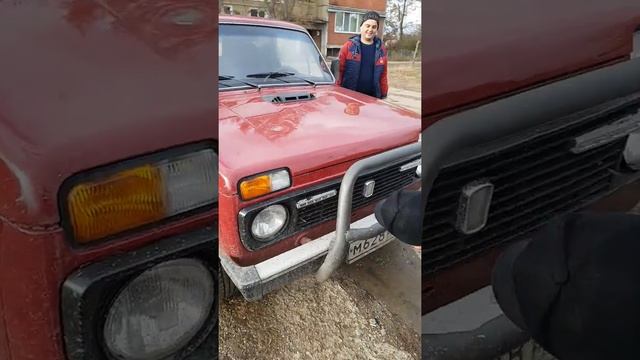 Как открыть капот у нивы. Прикол. Смотреть до конца!))))) смотреть онлайн