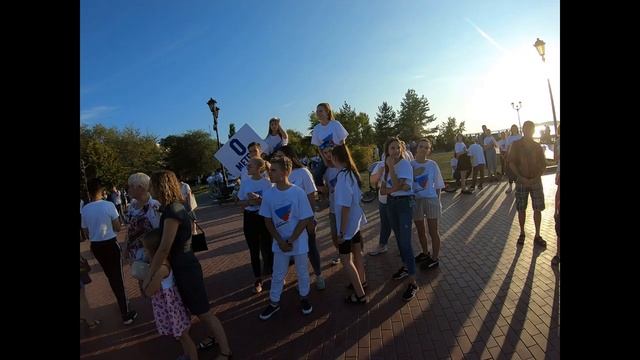 Флаг России длиной в километр/самарцы установили новый рекорд