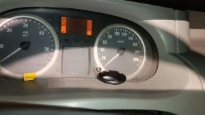 Как заменить топливный фильтр Opel vivaro 2.0