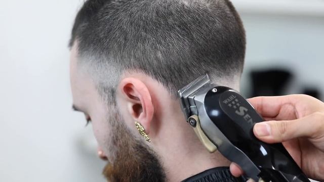 PERFECT SKIN TAPER FADE-BARBER TUTORIAL смотреть онлайн