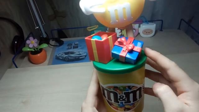 Обзор выдавателя конфет M&M's. смотреть онлайн