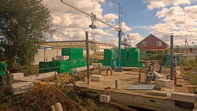 ?Определяем ДИАГОНАЛИ и выравниваем стороны дома для 1 ряда блоков смотреть онлайн