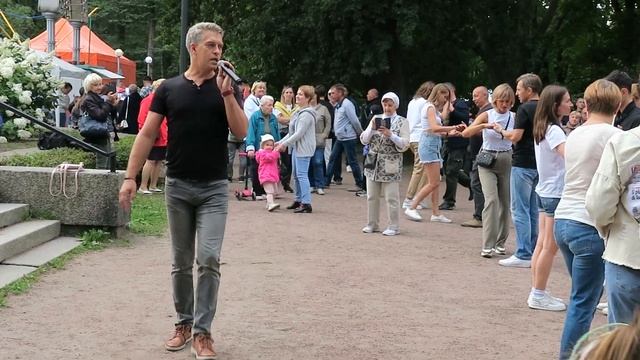 MVI 2487 Урок по танцу бачата. День города Выборга. смотреть онлайн