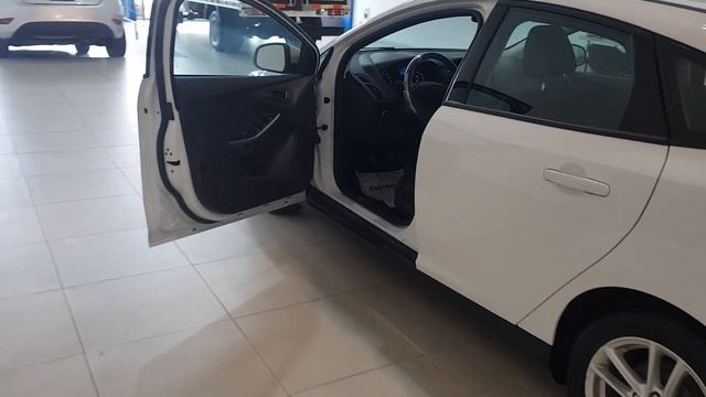 Ford FOCUS S 1.6L 5P MT - 2015 смотреть онлайн