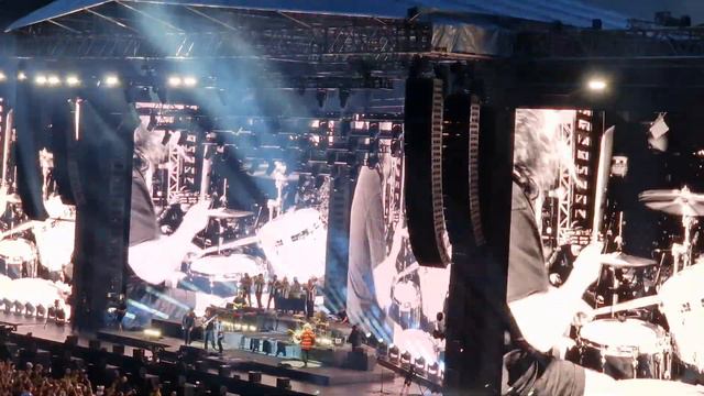 awesome Sam Fender / ACDC смотреть онлайн