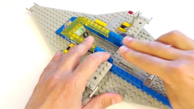 LEGO Classic Space Set 497 Speed Build смотреть онлайн