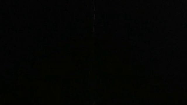 ?ЧТО БУДЕТ ЕСЛИ поджечь 2 салюта внутри трубы ОДНОВРЕМЕННО?МОЯ ПИРОТЕХНИКА смотреть онлайн