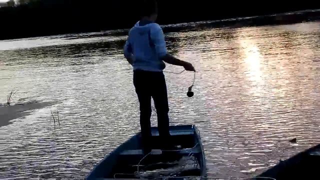 Кидает поисковый магнит на 150кг. смотреть онлайн