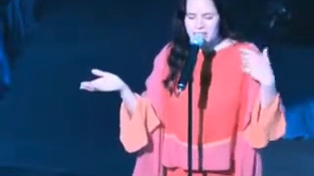 Natalie Merchant - David Bowie's Space oddity - Live - Lyrics смотреть онлайн