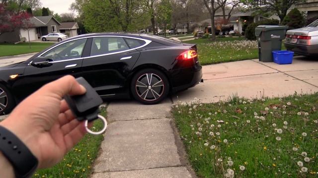 Tesla Accident-Car Summoned into Semi Trailer--- How It Most Likely Happened! Tesla Autopilot Cras смотреть онлайн