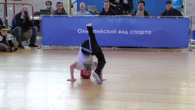 top32 7-10 bboy Карпов vs Кириогло - брейкданс чемпионат г.Долгопрудный 2021 смотреть онлайн