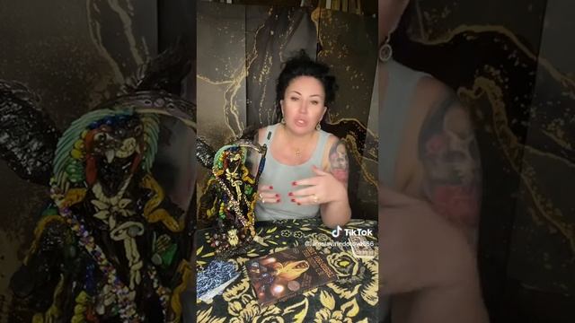 Як правильно молитися до Santa Muerte.Ярослава Федорова. смотреть онлайн